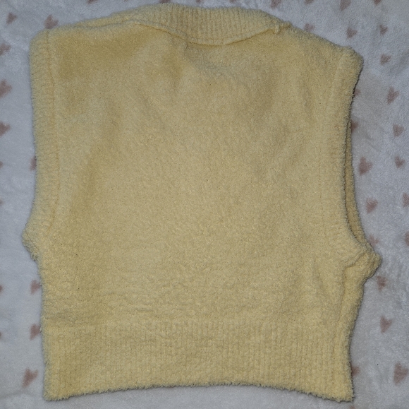Urban Outfitters Crop Yellow Fuzzy - Picture 5 of 6